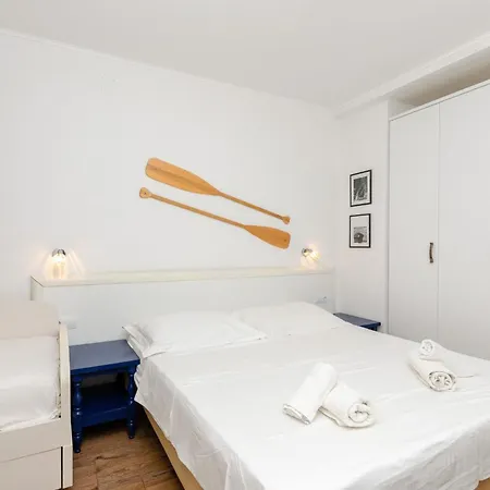 House Paradiso Apartman *